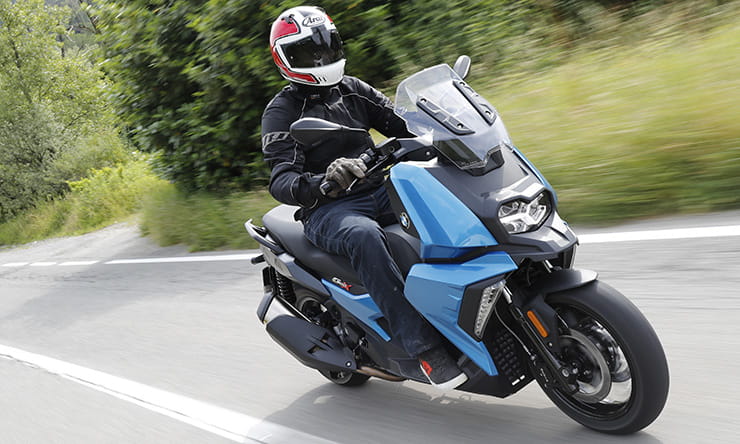 2018 BMW C400X road test review